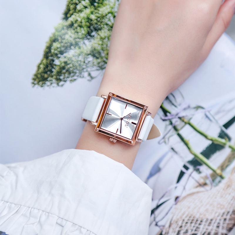 Retro Simple Waterproof Fashion Women's Watch - Aaryan Malik اريان مالك