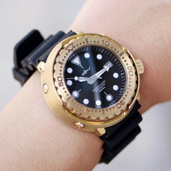 Retro diving watch men - Aaryan Malik اريان مالك