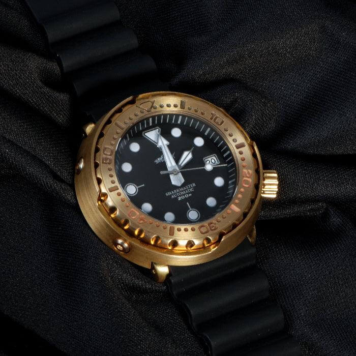 Retro diving watch men - Aaryan Malik اريان مالك