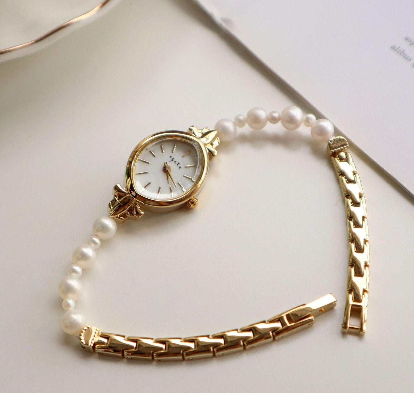 Natural Freshwater Pearl Watch Bracelet Strap Exquisite Quartz Women's Watch - Aaryan Malik اريان مالك