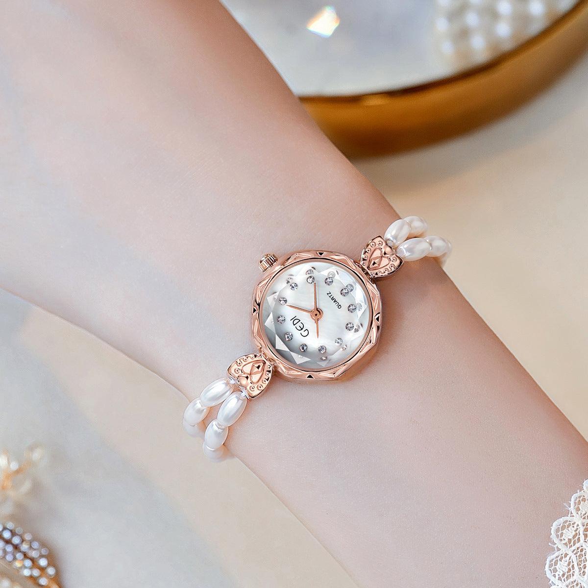 Women's Niche Creative And Slightly Luxury Pearls Strap Watch - Aaryan Malik اريان مالك
