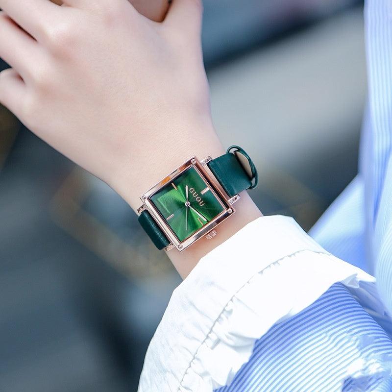 Retro Simple Waterproof Fashion Women's Watch - Aaryan Malik اريان مالك