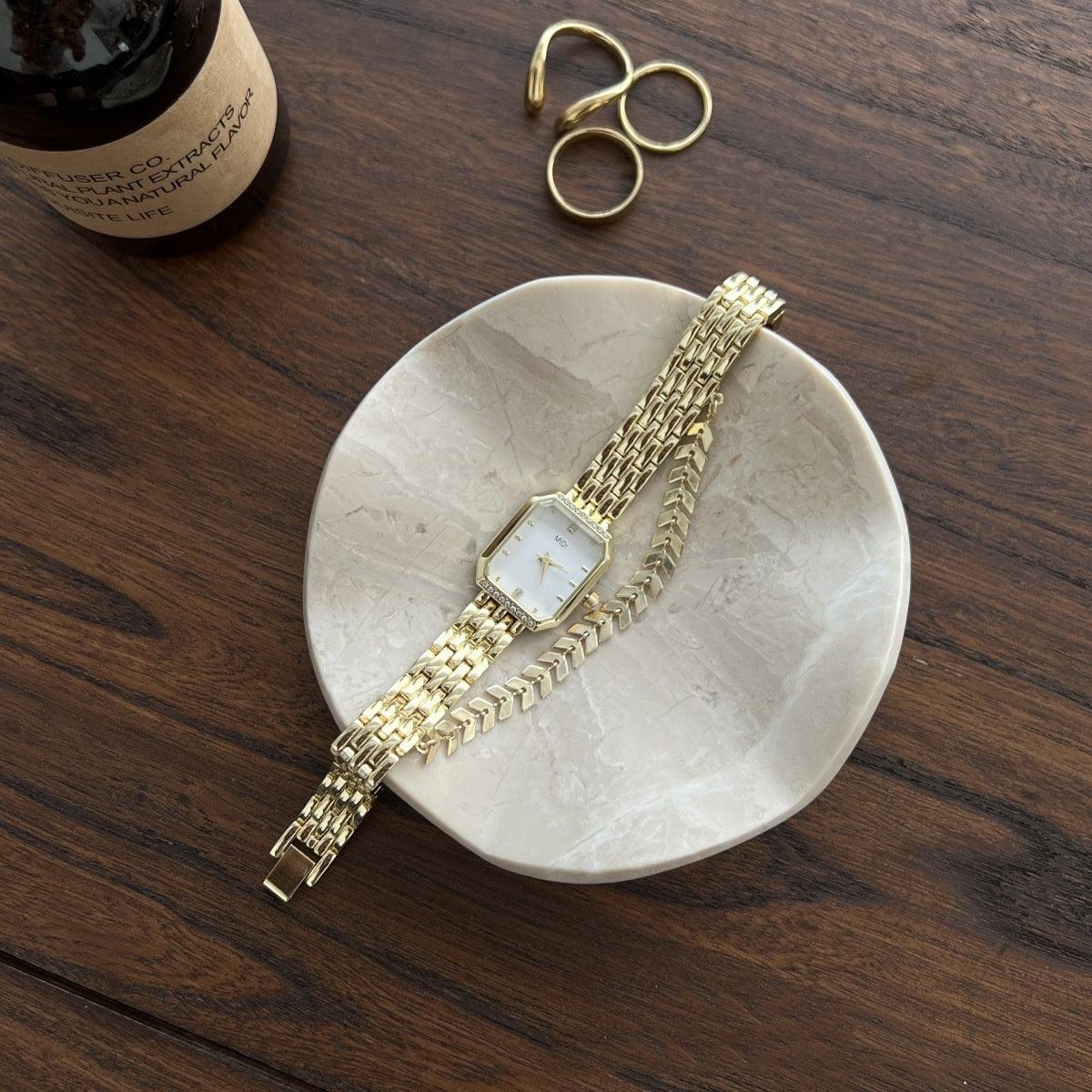 Fashion Bracelet Women's Simple Quartz Watch - Aaryan Malik اريان مالك