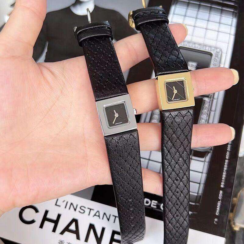 Square Retro Design Fashion Women's Leather Watch - Aaryan Malik اريان مالك