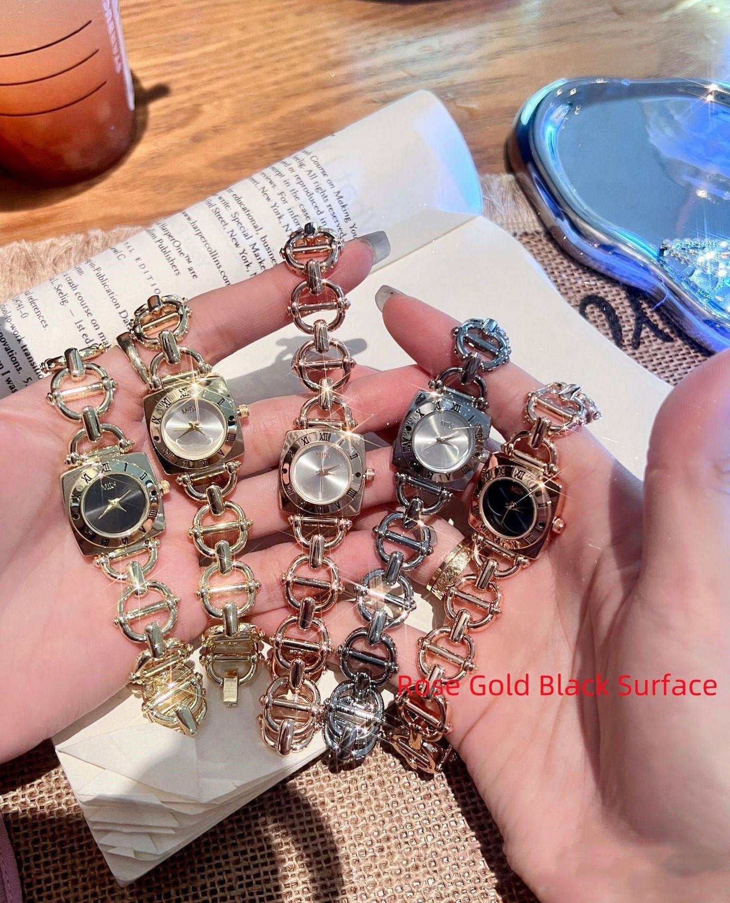 Women's Retro Small Square Bracelet Watch - Aaryan Malik اريان مالك