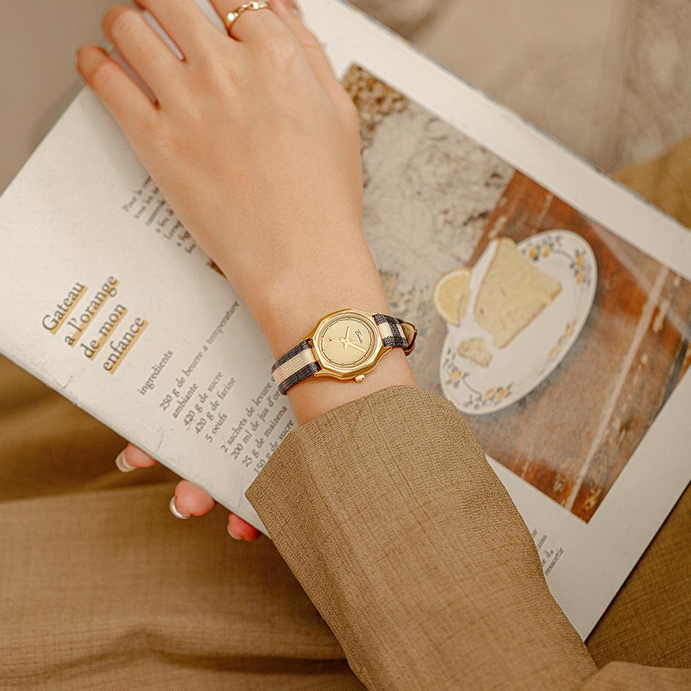Women's Simple Retro Minority Design Watch - Aaryan Malik اريان مالك