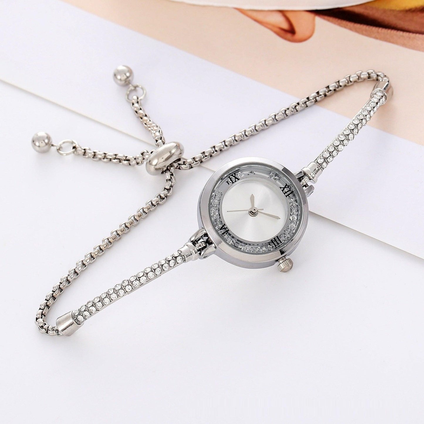 Fashion Diamond Round Women's Quartz Watch - Aaryan Malik اريان مالك