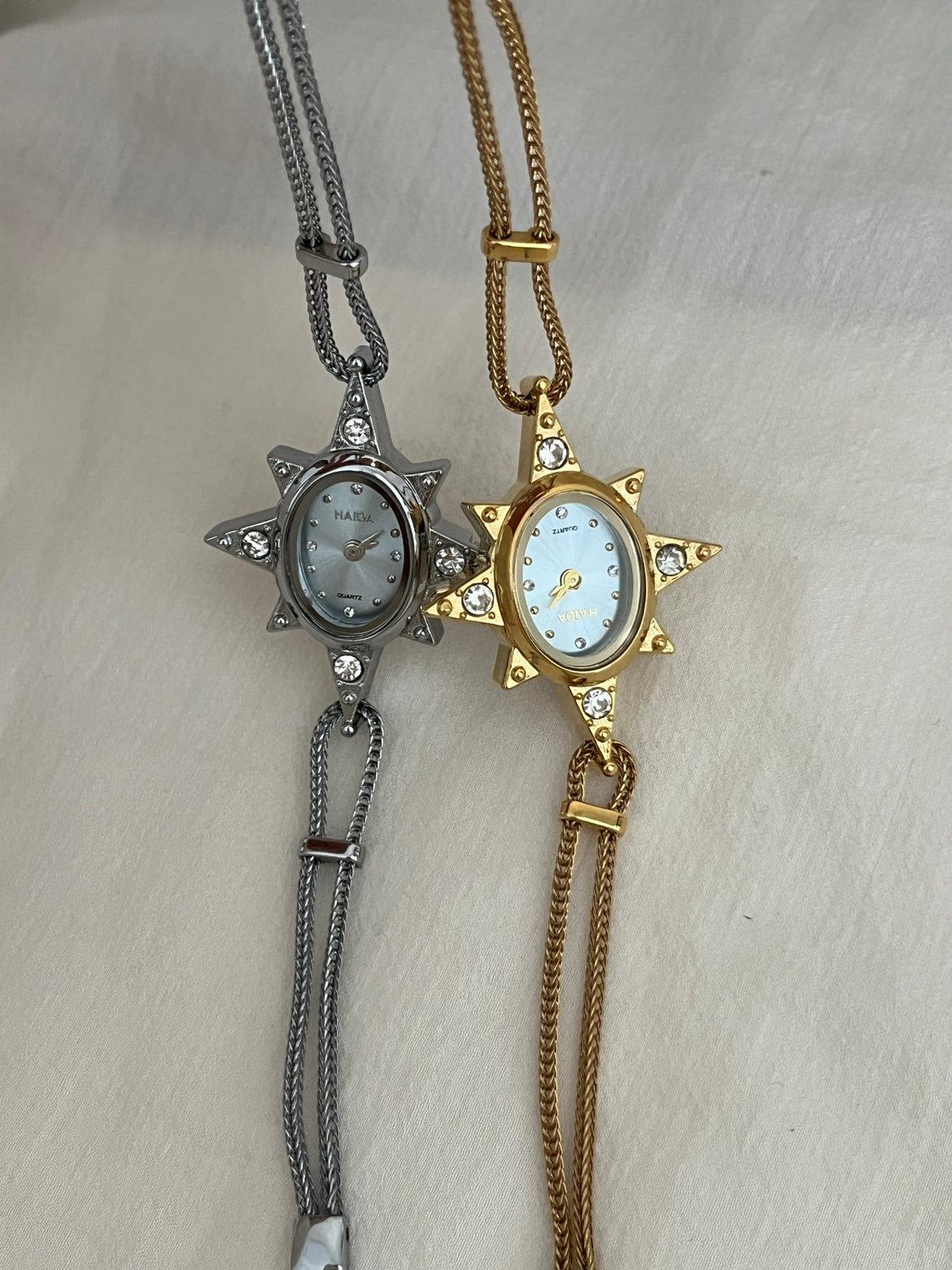 Octagonal Star Retro Art Watch - Aaryan Malik اريان مالك