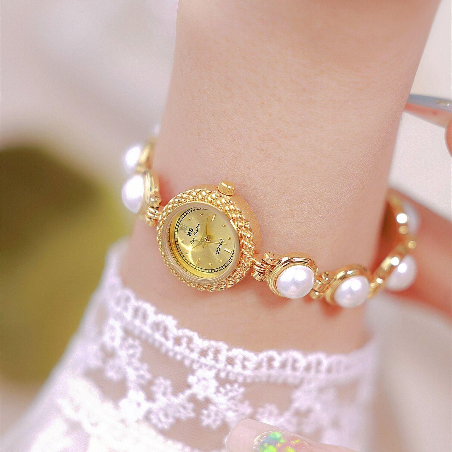 Pearl Bracelet Watch Temperament Women's Watch - Aaryan Malik اريان مالك