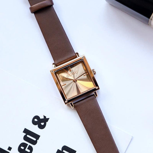 Retro Simple Waterproof Fashion Women's Watch - Aaryan Malik اريان مالك