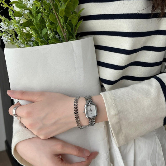 Fashion Bracelet Women's Simple Quartz Watch - Aaryan Malik اريان مالك