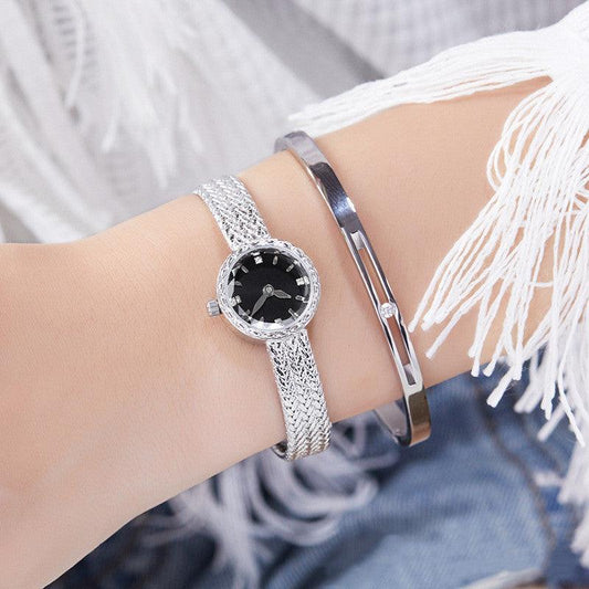 Simple Retro Special Interest Light Luxury Small Gold Women's Watch - Aaryan Malik اريان مالك